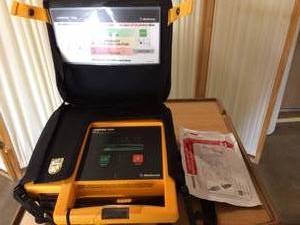 MSRP $1500 Medtronic Physio Control Lifepak 500 AED  Automated External Defibrillator - Test As Working However Needs Replacement Battery