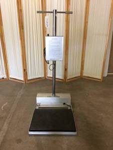 Scale-Tronix ST Medical Portable Digital Stand-On Scale With Handle Bars Weighs Up To 600lbs - Great For Packages too - Great Working Condition