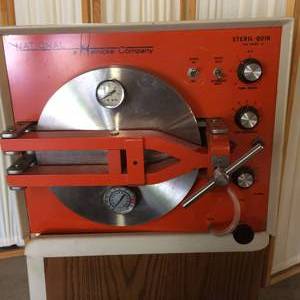 National Heinicke Steril-Quik 704 9000-D Autoclave Sterilizes Medical Dental Tattoo Veterinary Utensils Instruments - Works Great However The Timer Is Not Working - These Sell Online For A Lot Just For Parts