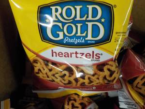 4 Cases of 40 bags each Rold Gold H...