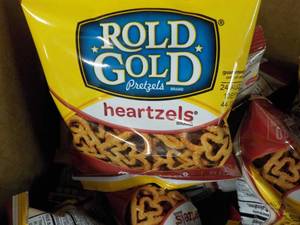 4 Cases of 40 bags each Rold Gold H...