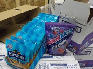 5 bags Sweet Tarts and 20 bagsHitsc...