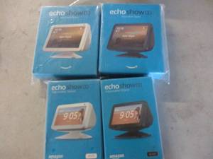 2 Echo Show 8 Stands and 2 Echo Sho...