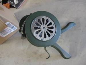 Handheld Cranking Siren...