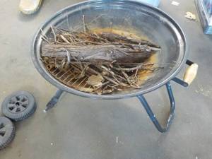 Metal Fire Pit with Cover wheels n...