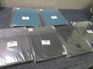 lot 27 image: 6 iPad Pro 11 Cases...