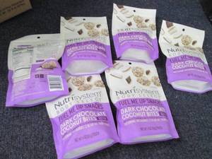 lot 82 image: 6- 4 oz Bags Nutrisystem Dark Choco...
