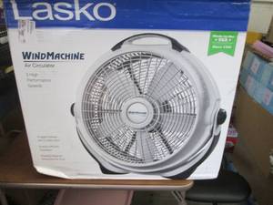 lot 96 image: Lasko Wind Machine open box, tested...