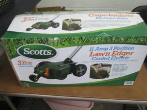 lot 98 image: Scotts 8 11-Amp Corded Electric La...