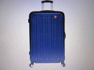 lot 128 image: DUKAP Intely 28 Hardside Upright S...