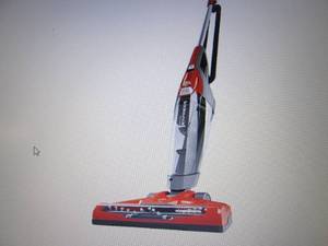 lot 143 image: Dirt Devil Power Express Light 2-Am...