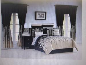 lot 174 image: Gilda 30-Pc. Bedroom Super Set - Qu...