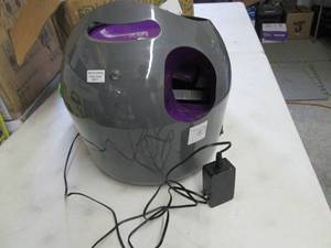 lot 183 image: PetSafe Automatic Ball Launcher ope...