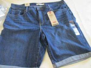 lot 225 image: Levis Classic Bermuda Shorts Size 1...