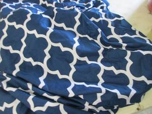 lot 228 image: King Duvet Cover- open pkg...