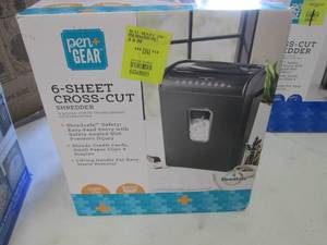lot 280 image: Pen & Gear 6 Sheet Cross Cut Shredd...