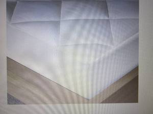 lot 287 image: Madison Park Waterproof Mattress Pa...