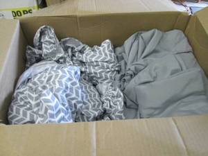 lot 288 image: 2 Queen Microfiber Sheet Sets- miss...