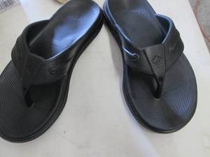 lot 296 image: Sperry Windward Float Thong Womens...