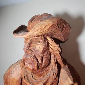 lot 3 image: 7 Foot Tall Desperado Carved Log Cowboy