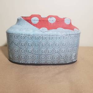 lot 16 image: Ashley Kim Folk Art Vase