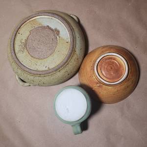 lot 184 image: Local Artist Earthen Ware Grouping