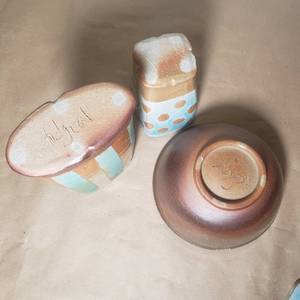 lot 52 image: Sarah Dudgeon Pottery Grouping (Wisconsin)