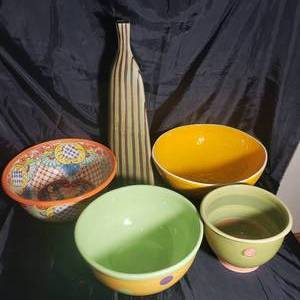 lot 321 image: Fresh Spring Green Staging Bowls