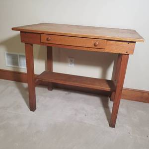 lot 324 image: Rustic Single Drawer Prep Table