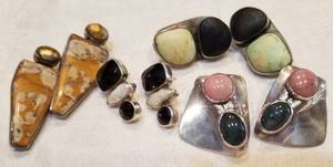 lot 43 image: Collection of 4 Sterling Silver and Mineral Earrings, pierced