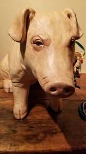 lot 83 image: Large Vintage Pig Statue by Continel Studios