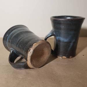 lot 105 image: Guillermo Cuellar Mug pairing (MN)