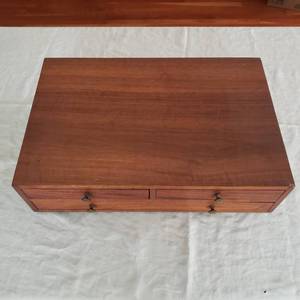 lot 326 image: Handsome Jewelry Chest Pairing