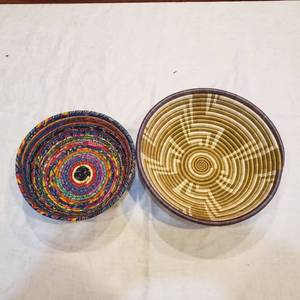 lot 327 image: African Influence Dcor Baskets