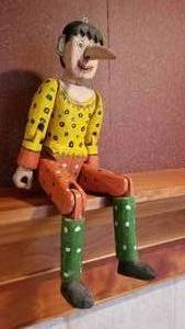 lot 118 image: Folk Art Hinged Pinocchio Wood Sculpture