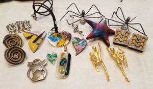lot 77 image: Artisan Crafted Jewelry Collection  Sterling, Art Glass 