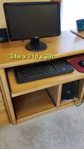 lot 143 image: Solid Oak Student Desk Work Station