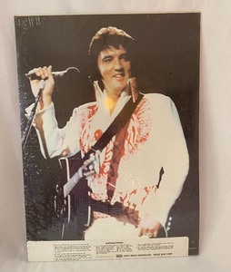 lot 14 image: Vintage Elvis Presley Poster Pen Set New in Package