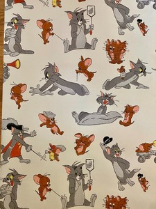 lot 28 image: Super Fun Remanent of Vintage Tom & Jerry Wallpaper
