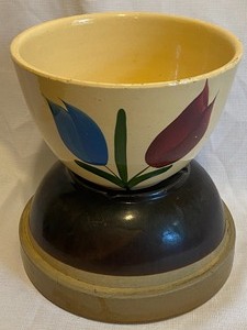 lot 49 image: Vintage Crockery Bowls
