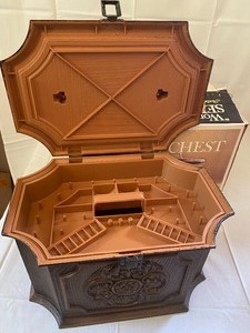 lot 57 image: Vintage Sewing Chest w Original Box