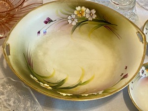 lot 74 image: Wonderful Vintage Glassware Items