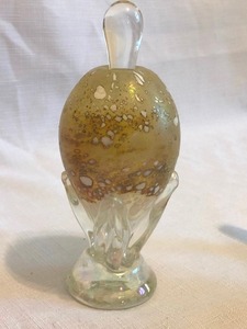 lot 189 image: Vintage Art Glass Style Glassware Items