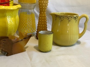 lot 194 image: Vintage Items in Hues of Yellow