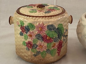 lot 127 image: Vintage Items