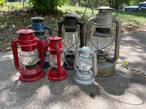 lot 239 image: Oil Lantern Lot