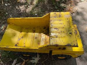 lot 245 image: Vintage Tonka Dump Truck