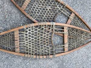lot 282 image: Vintage Snowshoes