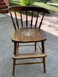 lot 292 image: Vintage Wooden Chair