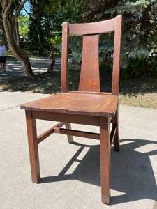 lot 347 image: Vintage Wooden Chair